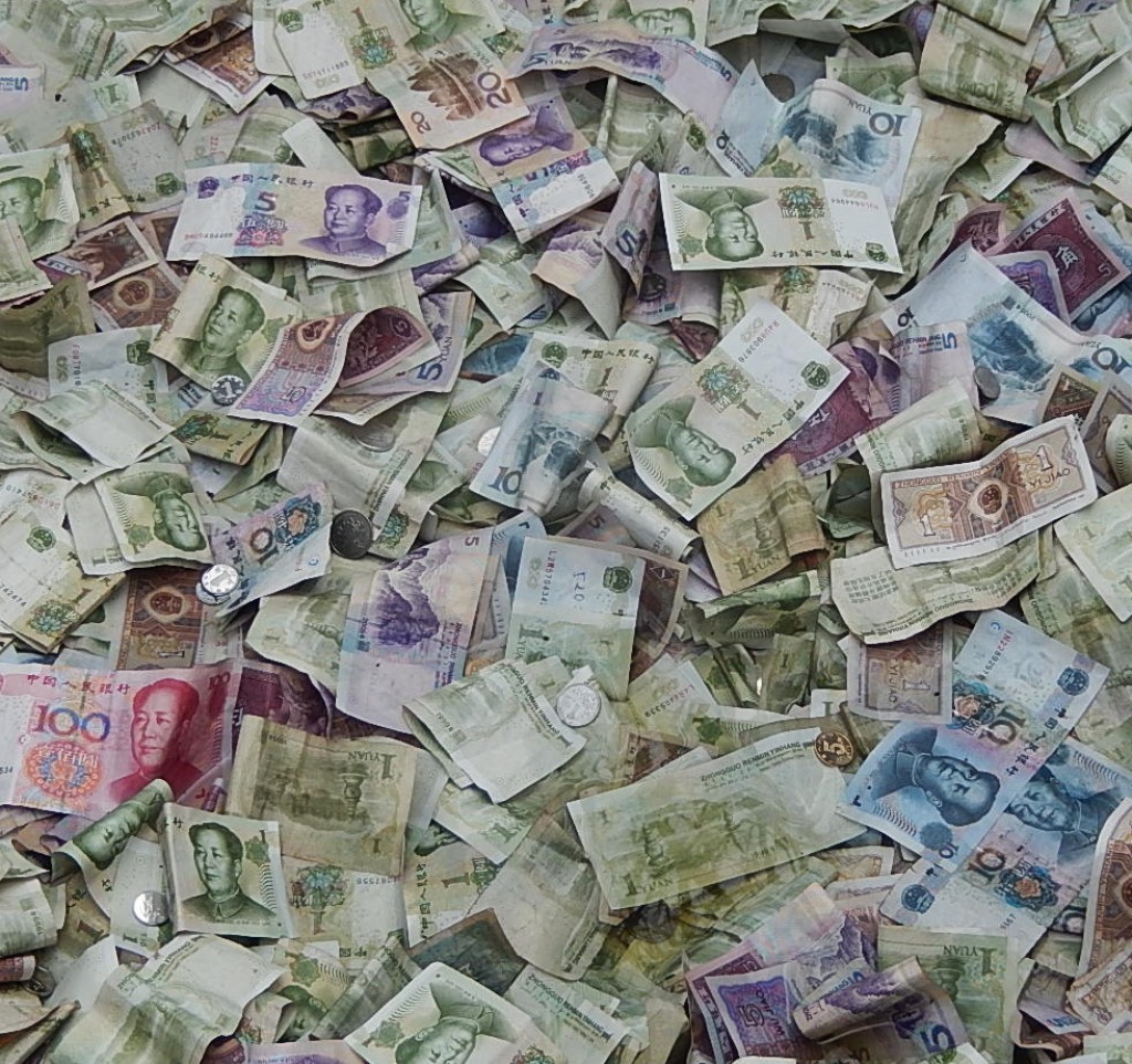 Finančná represia v Číne: Viac peňazí znamená menej bohatstva