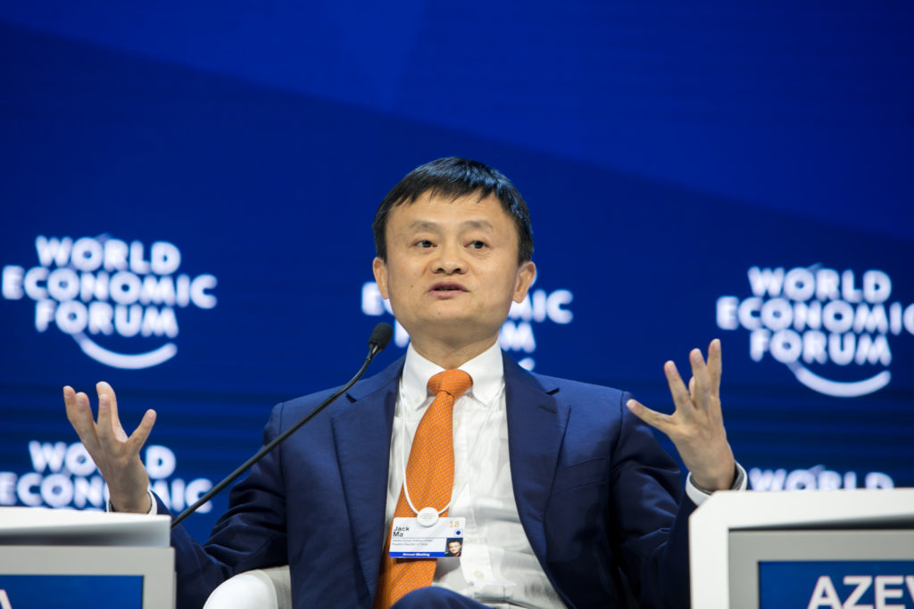 Gigantické pôžičky, tvrdý zásah štátu a veľký brat. Prečo zmizol Jack Ma?